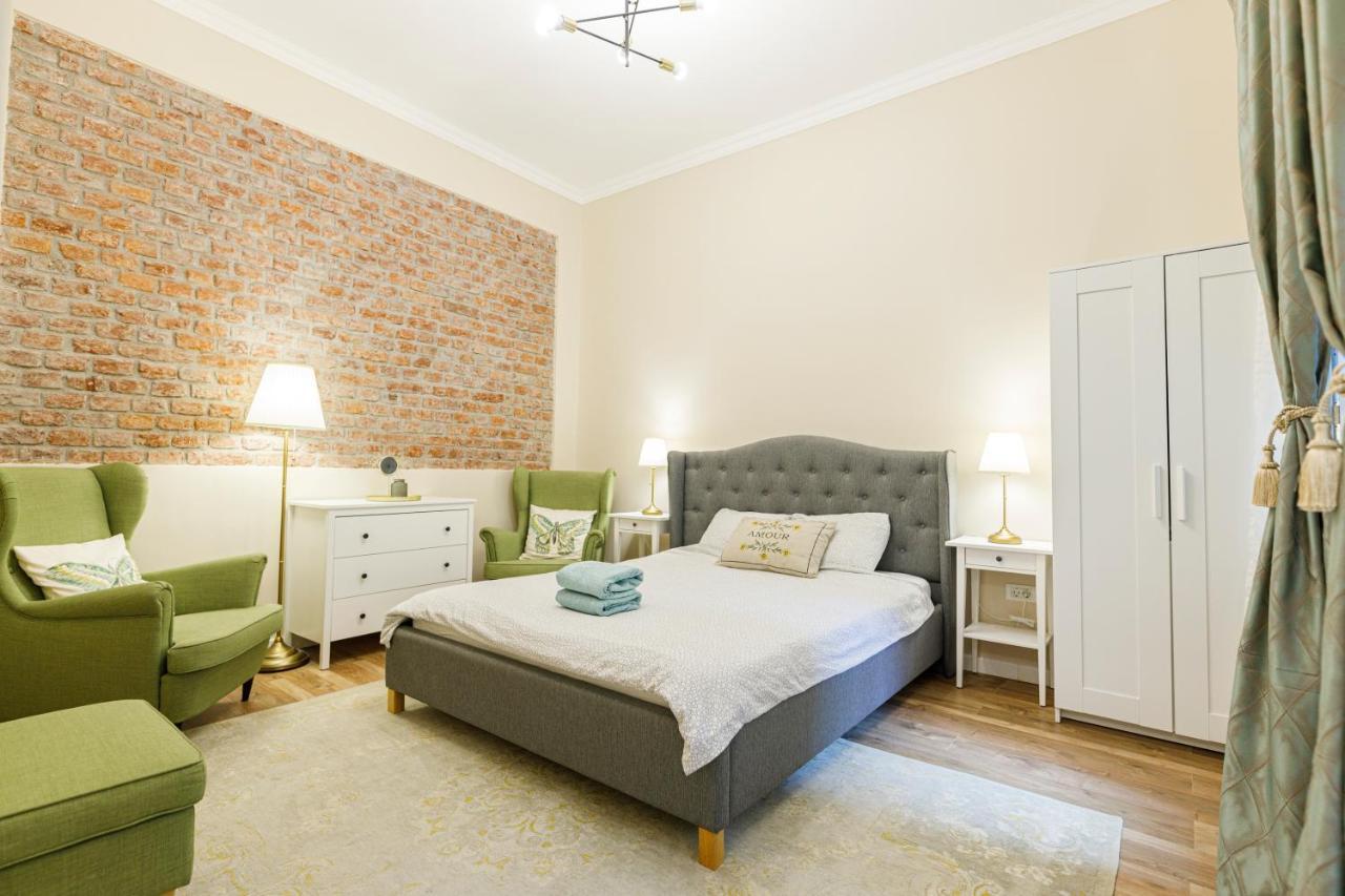 Beautiful Apartment In Heart Of Historical Center Timişoara Exterior foto