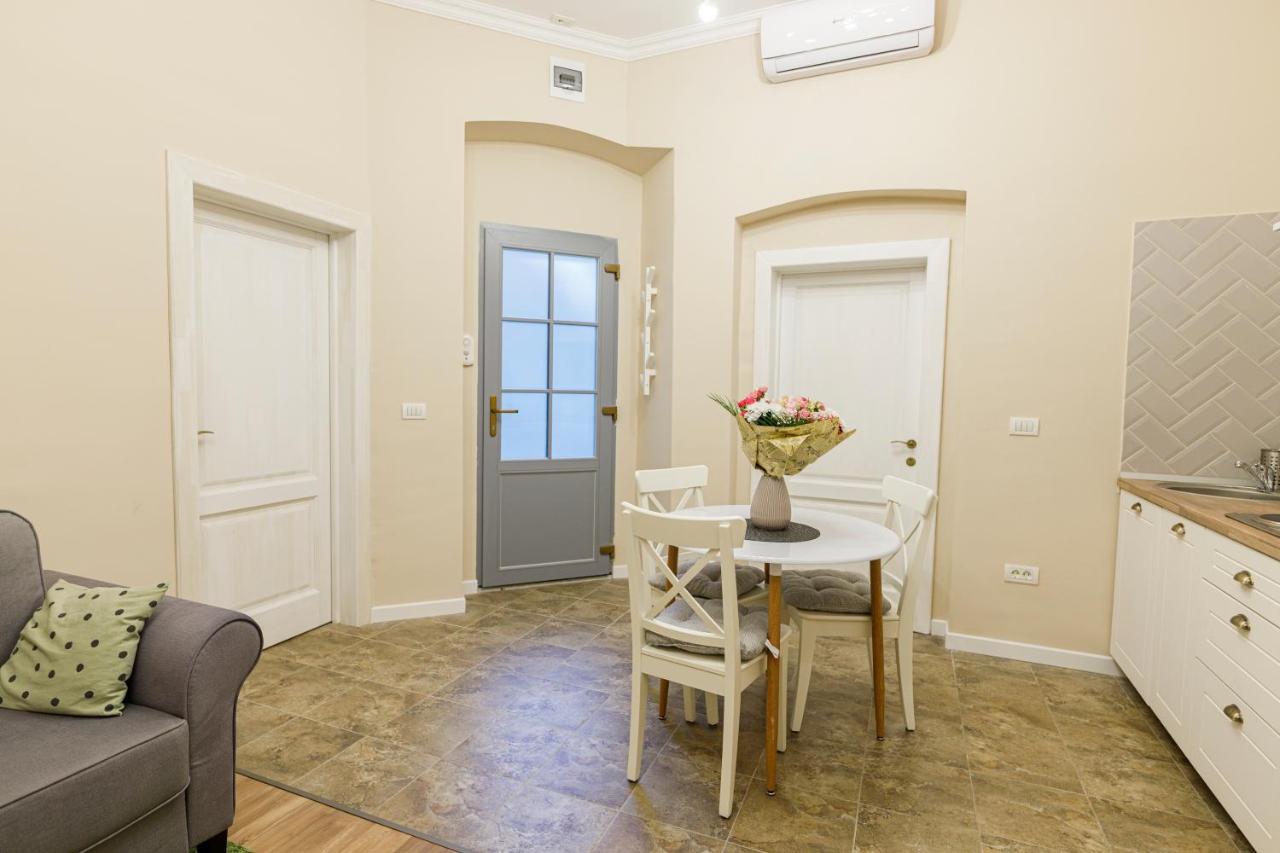 Beautiful Apartment In Heart Of Historical Center Timişoara Exterior foto
